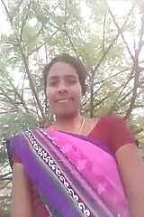 Desi Bhabhi Records Her Pussy Porn Video