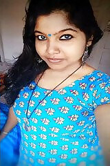 Sexy Indian College Student Shows Her Big Boobs