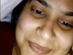 beauty-boobs-breasts-desi