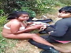 caught-couple-desi-pakistani