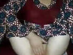 cams-fingering-naughty-pussy