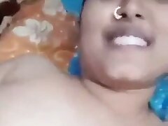 bhabhi-desi-fingering-mom