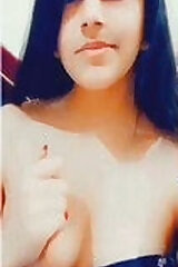 Sexy Desi Girl Shows Boob