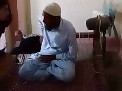 gay-goldenshower-juicy-pissing