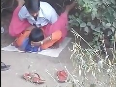 desi-outdoor-pakistani