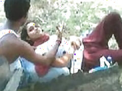 couple-desi-indian-pakistani