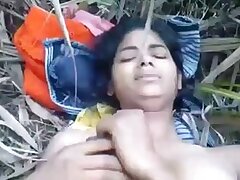 girl-outdoor-sex-sucking