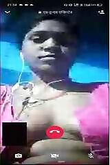 Bhabhi Shows Tits On Video Call