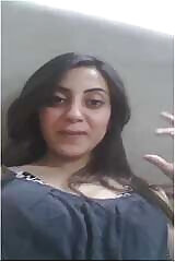 Horny girl Paki likes to suck her tits