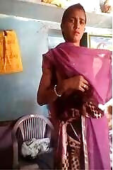 Exclusive Desi Bhabhi gets naked and shows off her tits and pussy