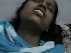 amateur-desi-fingering-girl