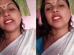 aunty-desi-pakistani-saree