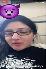 Sexy NRI Panjabi Girl Shows Her Boobs