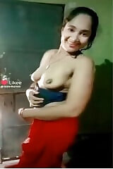 Sexy Bhabhi Shows Boobs