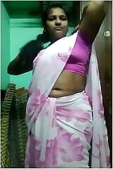 Hot Look Desi Girl gets naked and shows her tits and pussy