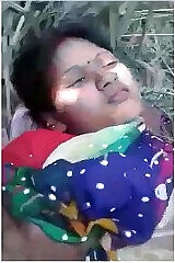 Desi Bhabhas Exclusive Open Air Sex with Young Guys