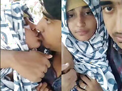 boobs-cute-desi-girl