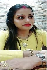 Horny Shows Pussy to Lover on Video Call