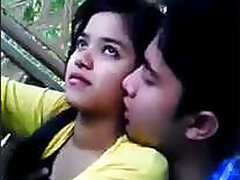 couple-cute-desi-pakistani