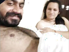 couple-hotel-punjabi