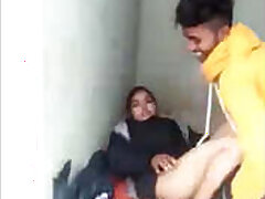 caught-desi-love-pakistani