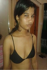 Exclusive Sexy Girl from Bangla Shows Her Tits and Pussy