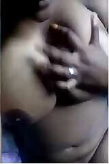 Sexy look Mallu Bhabha Records Her Nude Selfie For Lover