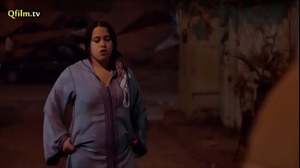 Arab woman gets filled out by stranger through hijab