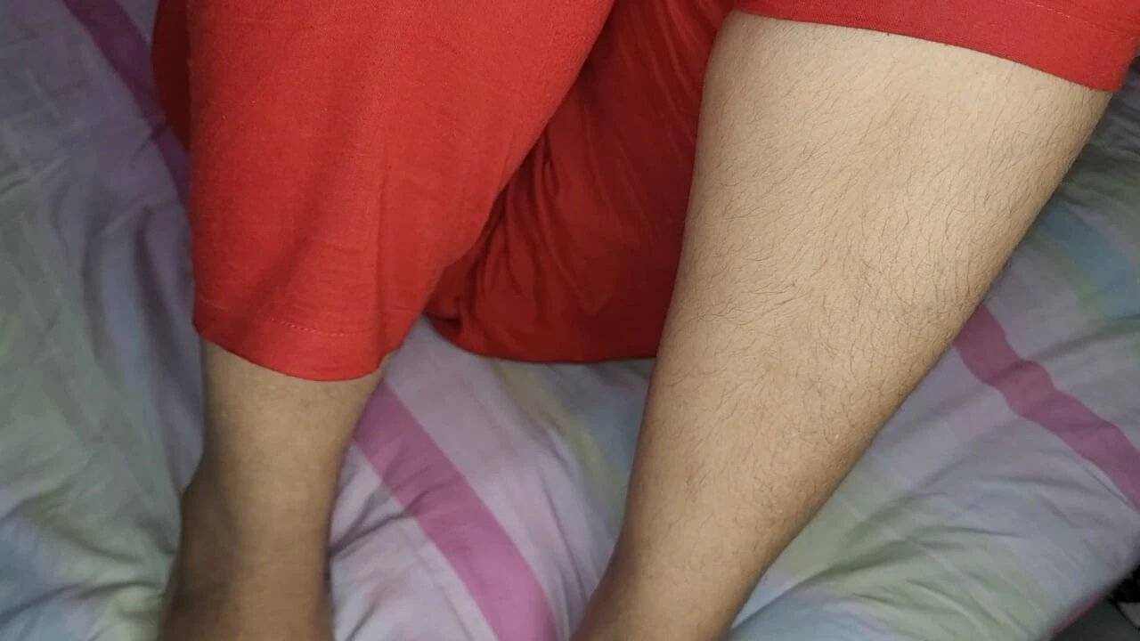 Hot old lady enjoys some action in bangladesh