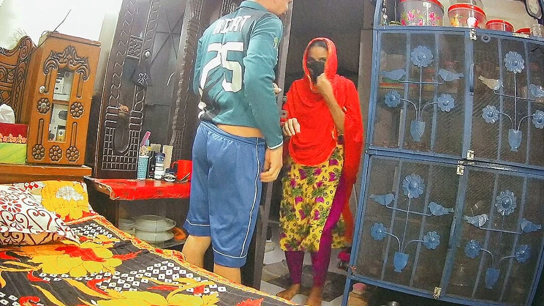 Neighbors’ Secret Home Videos Unveiled by Curious Catfishers