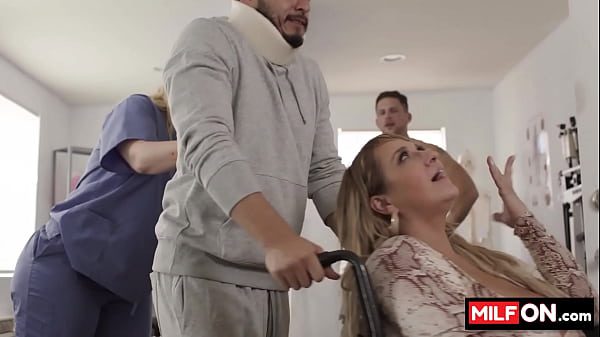 Beautiful Bog Boob Slut Trio Takes Wet Blow Jobs Together